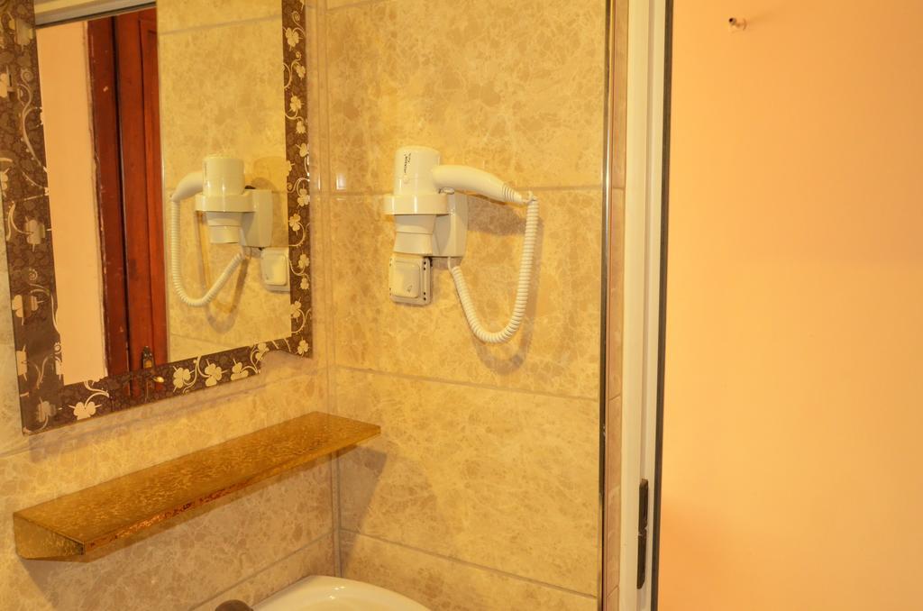 Hotel Yonca Istanbul Ngoại thất bức ảnh